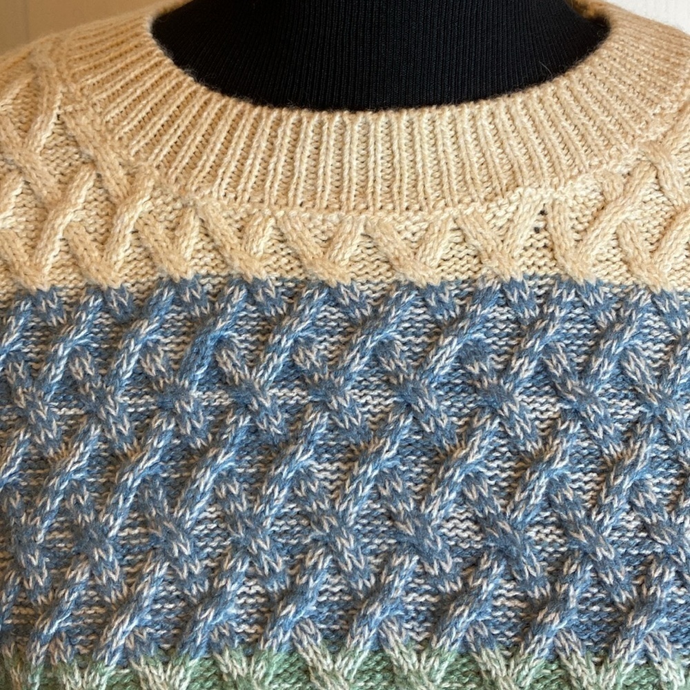 St John’s Bay Multi Color Colorblock Cable Knit Crewneck Sweater sz L NWT - Picture 2 of 11